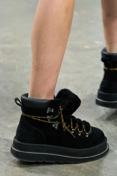 Look 77